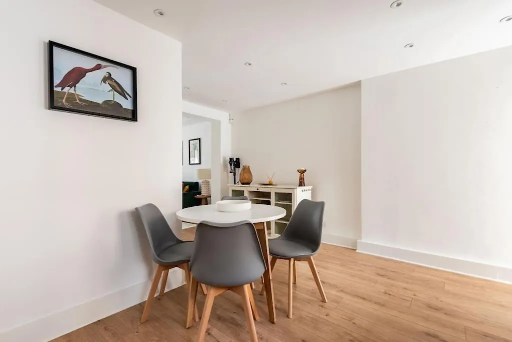 2Bd Mews House, Wanstead Villa London Holiday home