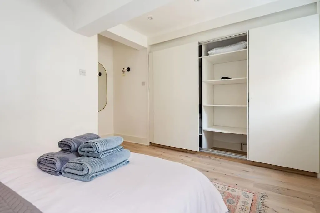 Holiday home 2Bd Mews House, Wanstead Villa London