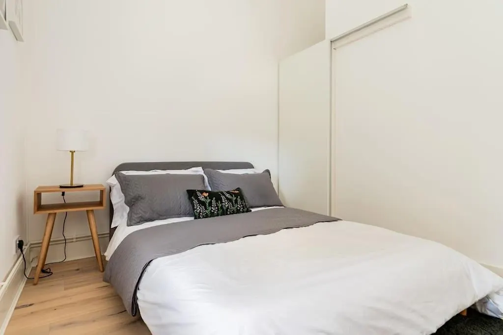 2Bd Mews House, Wanstead Villa London