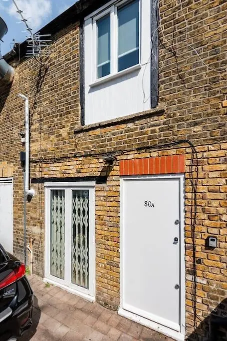 2Bd Mews House, Wanstead Villa London 0*,  United Kingdom